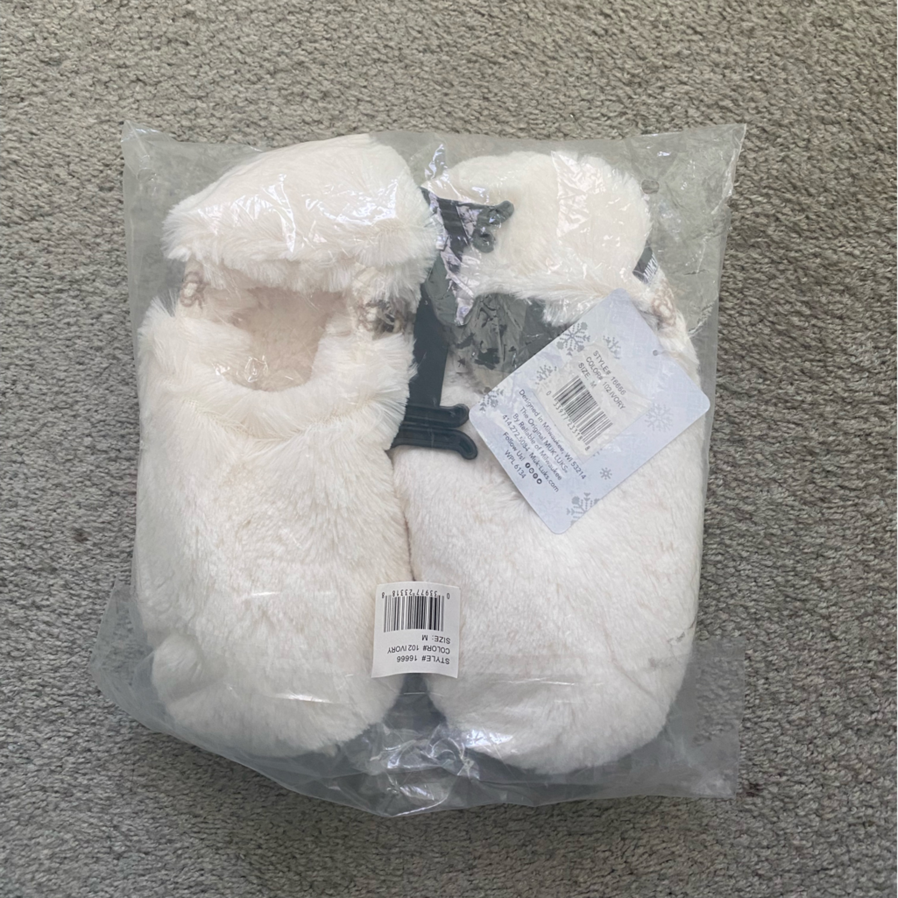 Muk Luks Slippers Style 16666 In Color 102 Ivory Size Medium Brand New